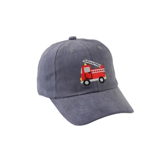 Graue Kinder Baseballkappe aus Baumwolle mit Feuerwehrauto-Stickerei und Schirm