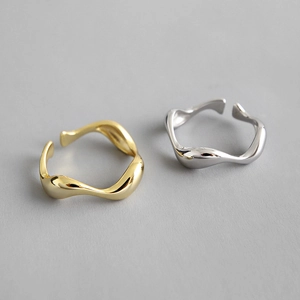 Minimalist S925 sterling silver rings with irregular wave design in gold and silver finish