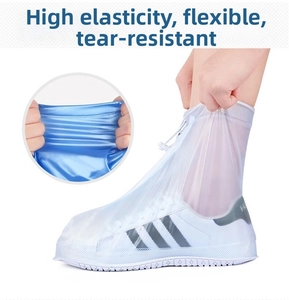 Detail showing the high elasticity and stretch-resistant PVC material of waterproof shoe covers