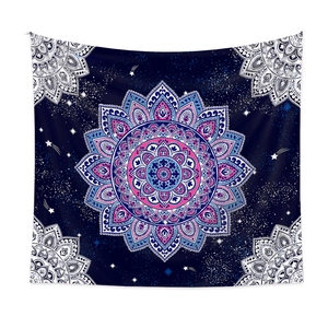 Böhmischer Wandteppich mit Mandala-Muster und Sternenhimmel in Blau und Rosa für Deko