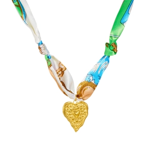 Collier en ruban de soie à fleurs avec un pendentif en forme de cœur doré vintage