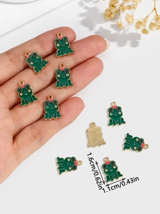 Detailed dimensions of small green crown frog alloy charms for DIY jewelry making