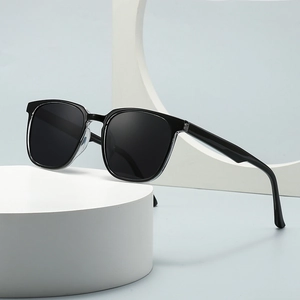 Lunettes De Soleil Polarisées Carrées Rétro Protection UV400 Monture Complète Légères Mode Moderne Pour Hommes Femmes Outdoor