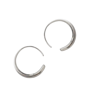 Minimalist S925 sterling silver O-shaped hoop earrings with a polished finish for women