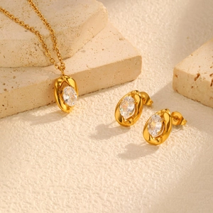 Stainless Steel Oval Rhinestone Stud Earrings Necklace For Women Gold Plated Geometric Pendant Necklace Fashion Jewelry