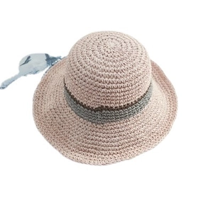 Chapeau de soleil en paille crocheté rose pour femme avec ruban décoratif marron chic