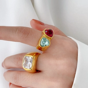 Detail of 18K gold plated ring featuring square zircon and heart-shaped colorful stones
