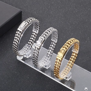Men Stainless Steel Heart Shaped Interlocking Chain Bracelet Vintage Punk Style Polished Metal Jewelry Gift For Him