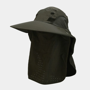 Détail du chapeau de soleil extérieur avec maille respirante et protège-visage intégré
