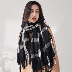Écharpe Écossaise Hiver pour Femmes Châle en Polyester Doux Avec Glands Écharpe à Carreaux Teinte en Fil pour Femmes Quotidien