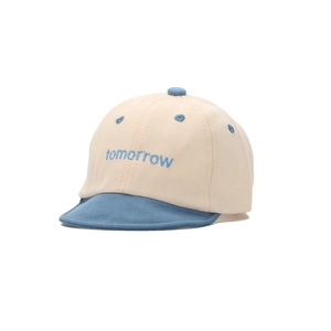 Casquette bébé mignonne beige et bleue avec broderie Tomorrow et bord court