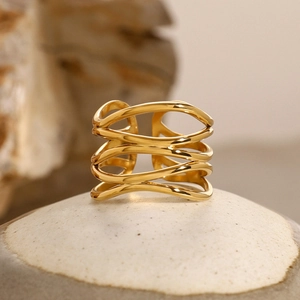 Bague multicouche entrelacée en acier inoxydable plaqué or 18 carats sur pierre