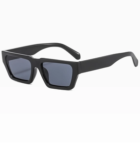 Detaillierte Seitenansicht der Vintage-Rechteck-Sonnenbrille mit schwarzem Rahmen und Gläsern
