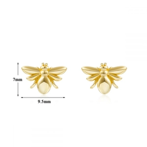 Detailansicht goldener Bienenstecker mit Größenangaben 7mm x 9,5mm auf weißem Grund