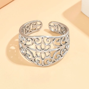 Elegant vintage hollowed pattern stainless steel open ring in a polished silver finish
