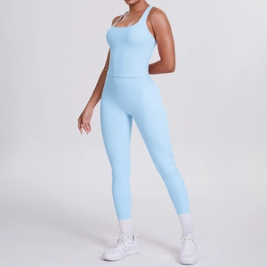 Détail de l'ensemble de yoga bleu clair brossé double face pour femmes sport