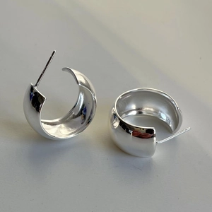 Minimalist wide C-shape S925 sterling silver hoop earrings with a mirror-polished finish
