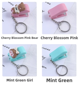 Mini Tacker Schlüsselanhänger Set in Rosa und Minzgrün mit Bär und Schleife Dekor
