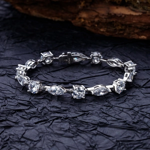 Elegante bracciale in argento sterling S925 con pietre di zircone marquise e rotonde