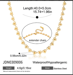Dettaglio della collana a catena con cuore placcata oro 18K con misure 40cm e 0,56cm