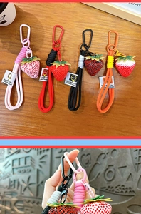 Portachiavi fragola in resina creativo simpatico ciondolo borsa elegante anello auto regali