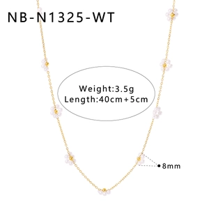 Detail view of pearl flower necklace with gold chain and dimensions marked as 40cm plus 5cm