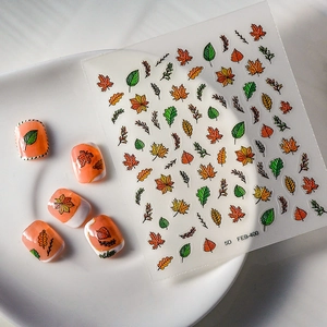 Détail d'autocollants 5D pour ongles à relief feuilles d'érable et de ginkgo