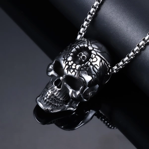 Gothic stainless steel skull pendant necklace with square pearl chain for men and women