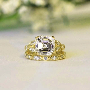 Luxurious gold flower square cut diamond ring set with marquise stones for bridal