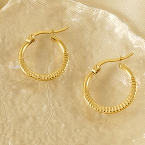 Polished 18K gold plated titanium steel hoop earrings with vertical stripe relief design