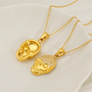 Pendentifs crâne hip hop en acier doré 18 carats avec sertissage de strass brillants