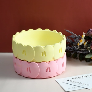 Set di vassoi a forma di mela ondulata rosa e giallo per gioielli e decorazioni da scrivania