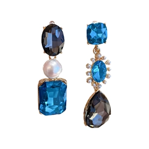 Vintage style asymmetric gold earrings with blue crystals and pearls for women
