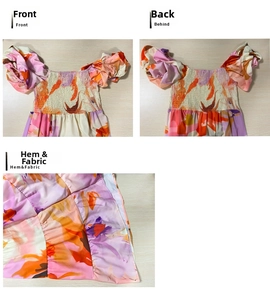Blumenkleid mit gerafftem Oberteil, Puffärmeln und lebhaftem abstraktem Druckmuster