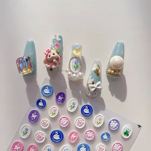 3D-geprägte Nagelaufkleber mit Hasen-, Tulpen- und Schwan-Designs in Blau und Creme