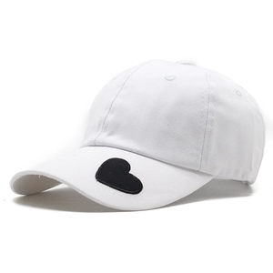 Berretto Da Baseball Cotone Lavato Ricamo Cuore Regolabile Cappello Da Sole All Aperto Sport Moda Per Uomini E Donne