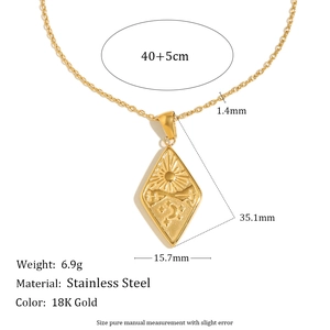 Collana con pendente a rombo sole e luna in acciaio inossidabile placcato oro 18K e misure