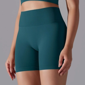 Détail du short de yoga sans couture taille haute bleu canard avec ceinture côtelée