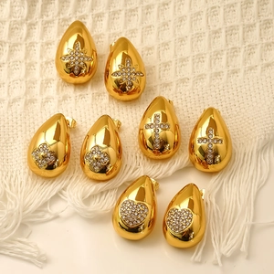Boucles D'oreilles Puces Goutte D'eau Plaqué Or 18K Acier Inoxydable 304 Zircone Coeur Croix Étoile Fleur Hypoallergénique
