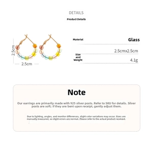 Detailed size chart showing 2.5cm colorful glass bead hoop earrings with specifications