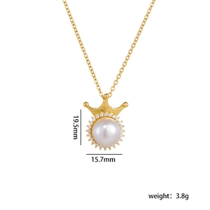 Golden crown pendant necklace with white pearl and crystals, size 19.5mm x 15.7mm