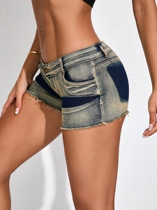 Pantaloncini di jeans sexy a vita bassa da donna con design blu color-block