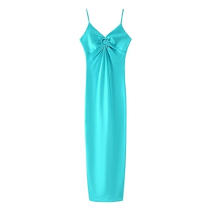 Robe nuisette élégante en satin vert émeraude avec anneau en O et détail plissé ajouré