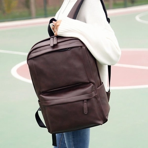 Zaino da uomo in pelle PU marrone scuro con design minimalista per viaggi e scuola
