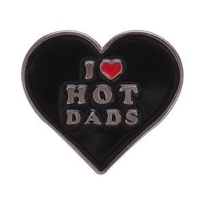 Épingle en émail cœur noir avec texte I Love Hot Dads en alliage métallique poli
