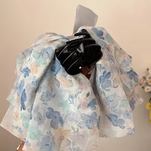 Pince à cheveux avec nœud en mousseline florale et imprimé bleu pour femmes élégantes