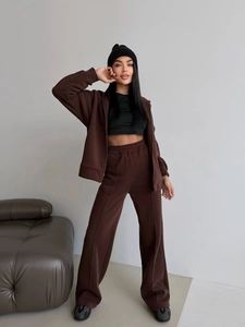 Women's dark brown zip-up hooded sweatshirt and wide-leg jogger pants two-piece set