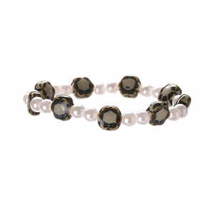 Retro faux pearl and ceramic floral beaded bracelet for women in minimalist white style