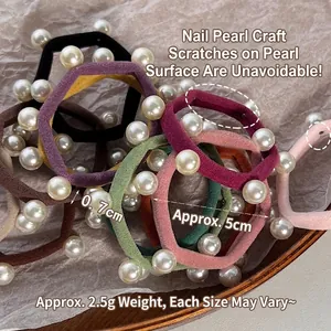Elastic pearl hair ties in multiple colors with a diameter of five centimeters