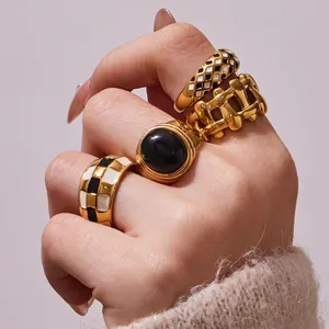 Stainless Steel Ring Vintage Checkerboard Enamel Black Gemstone Artificial Pearl Braided Chain Fashion Jewelry Women